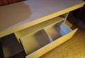 Herramientas - VENDO RACK TV MELANINA GRANDE CON RUEDAS - En Venta