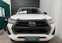 Camionetas - Toyota Hilux SR 2023 Diesel 110000Km - En Venta