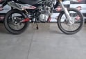 Motos - Motomel SKUA SILVER 150 CC 2025 Nafta 7000Km - En Venta