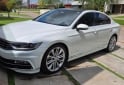 Autos - Volkswagen Passat R Line 2019 Nafta 94000Km - En Venta
