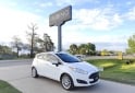 Autos - Ford Fiesta Titanium Powershif 2015 Nafta 178000Km - En Venta
