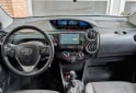 Autos - Toyota Etios xls 2017 Nafta 157300Km - En Venta