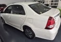 Autos - Toyota Sedan XLS 2019 Nafta 67000Km - En Venta