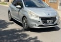 Autos - Peugeot 208 2015 Nafta 156000Km - En Venta