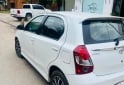 Autos - Toyota XLS PACK 2022 Nafta 66120Km - En Venta