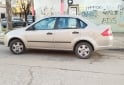 Autos - Ford Fiesta Max 2007 Nafta 203000Km - En Venta