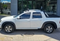 Camionetas - Renault OROCH OUTSIDER 2.0 NAV 2017 GNC 140000Km - En Venta